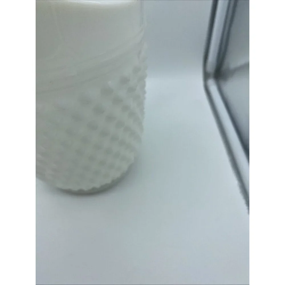 Unmarked unbranded milk